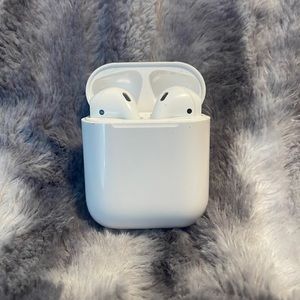1st Generation Apple AirPods